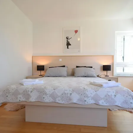 Rosemary By Interhome *